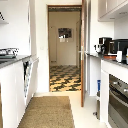 Διαμέρισμα Spacious Flat In The Heart Of The Center! Ideal For A Family!