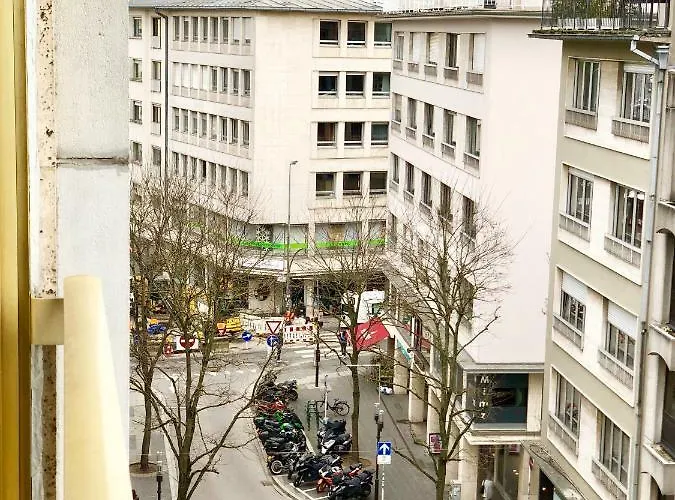 Spacious Flat In The Heart Of The Center! Ideal For A Family! Apartamento