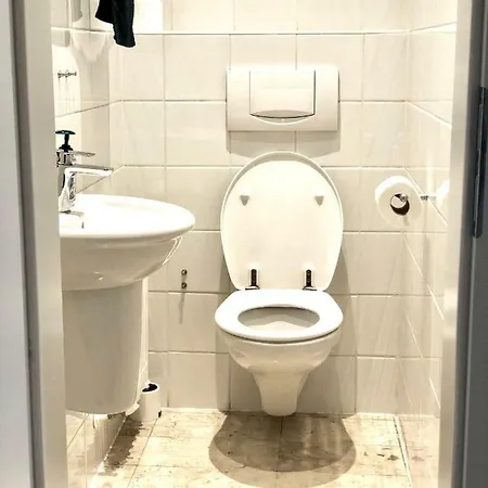 아파트 Spacious Flat In The Heart Of The Center! Ideal For A Family! *